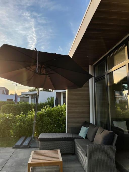 Luxus Cube In Lathum, Naehe Arnheim Apartment Bagian luar foto