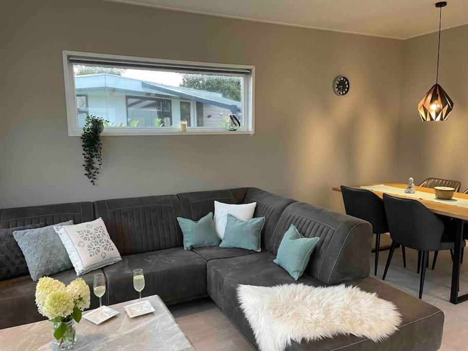 Luxus Cube In Lathum, Naehe Arnheim Apartment Bagian luar foto
